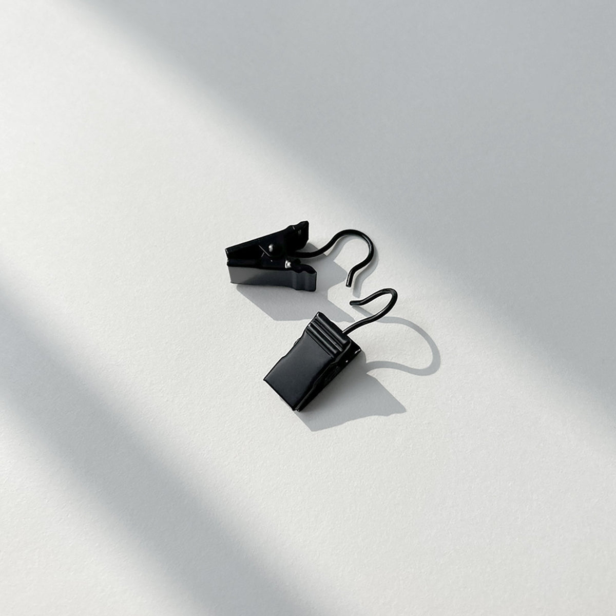 Gordon Curtain Clips Set of 14pcs — hardware detail